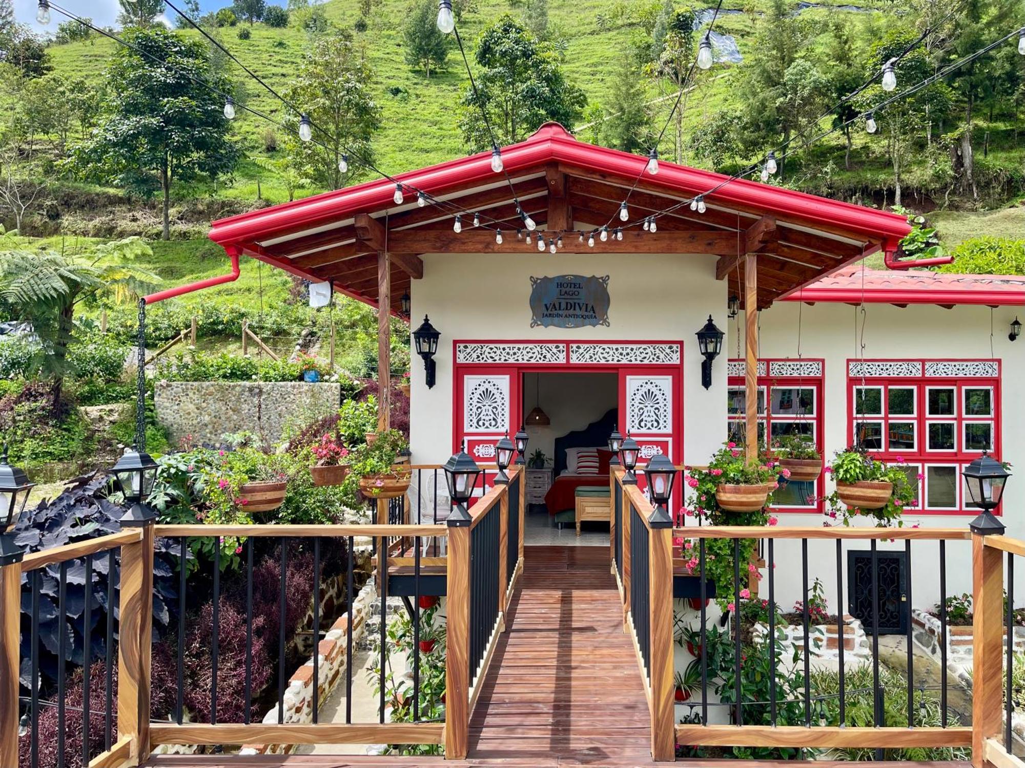 Hotel Lago Valdivia Jardin Exterior photo