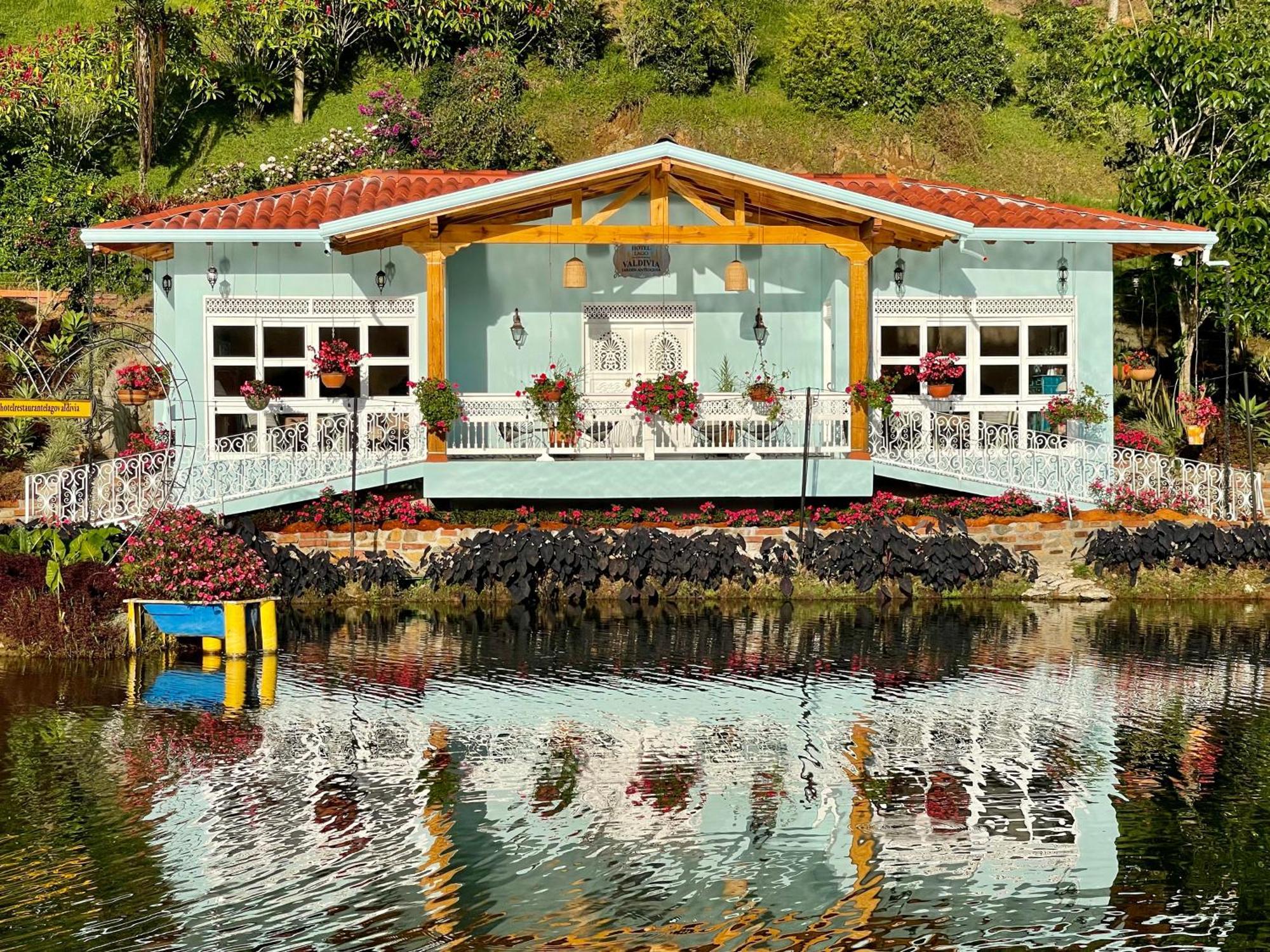 Hotel Lago Valdivia Jardin Exterior photo